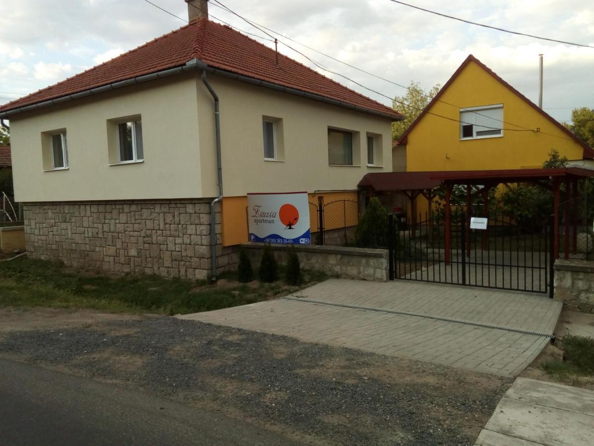 Hotel Zsuzsa Apartman Tokaj Exterior foto